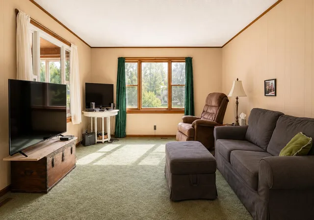 Photo 3 of Single family home for sale at 20085 11 Mile Rd, Big Rapids, MI 49307 | MLS# 65026043614 | Listing updated on 2026-08-27