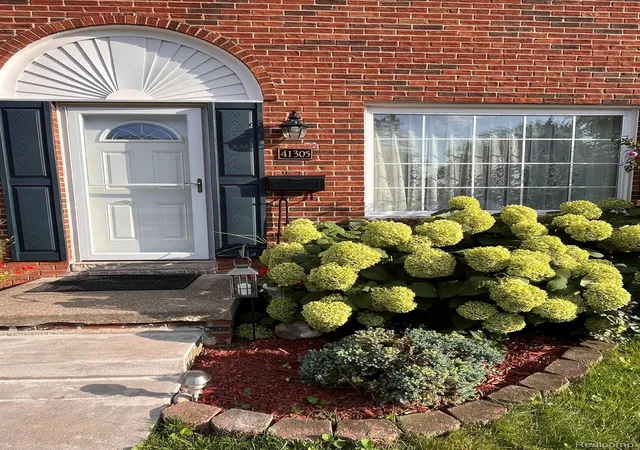 Photo 3 of Condo for sale at 41305 Lagoon Ct, Northville, MI 48167 | MLS# 20261066188 | Listing updated on 2026-08-21