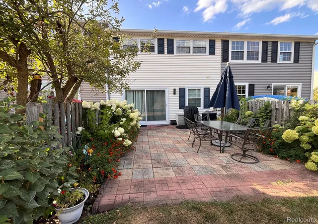 Photo 4 of Condo for sale at 41305 Lagoon Ct, Northville, MI 48167 | MLS# 20261066188 | Listing updated on 2026-08-21