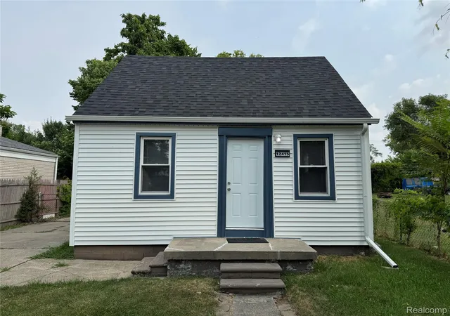 Photo 1 of Single family home for sale at 12415 Vernon Ave, Warren, MI 48089 | MLS# 20261066190 | Listing updated on 2026-09-17