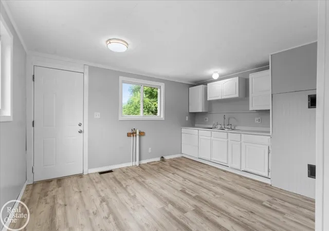 Listing Photo 5 - Condo for sale in building located at 2317-2319 15th St, Port Huron, MI 48060
