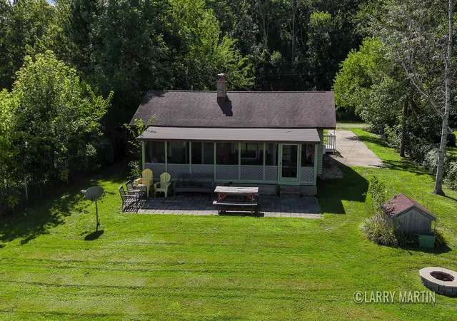 Photo 3 of Single family home for sale at 1407 Taylor Dr, Otsego, MI 49078 | MLS# 65026043621 | Listing updated on 2026-09-10