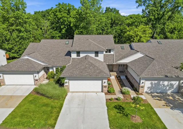 Photo 1 of Condo for sale at 555 Sycamore Cir, Saline, MI 48176 | MLS# 81026043631 | Listing updated on 2026-08-21