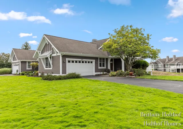 Listing Photo 4 - Condo for sale in building located at 2000 Talamore Ct SE, Grand Rapids, MI 49546