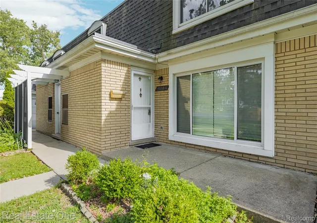 Photo 1 of Sale Pending at 29888 City Ctr Dr #4, Warren, MI 48093 | MLS# 20261066205 | Listing updated on 2026-09-01