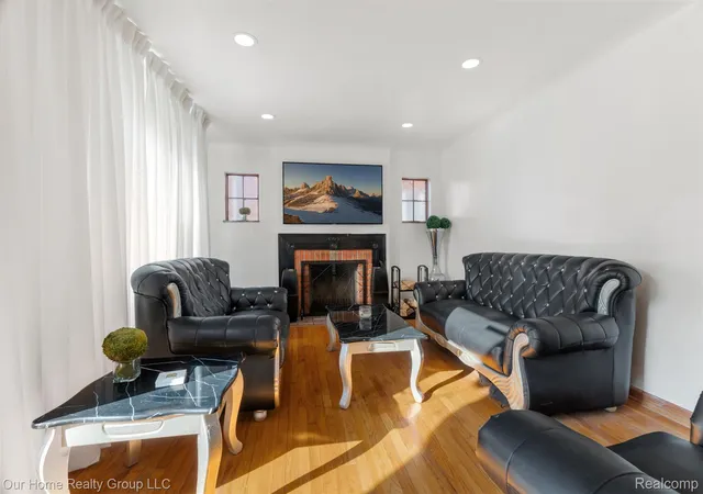 Photo 2 of Single family home for sale at 10144 Beaconsfield St, Detroit, MI 48224 | MLS# 20261066217 | Listing updated on 2026-08-26