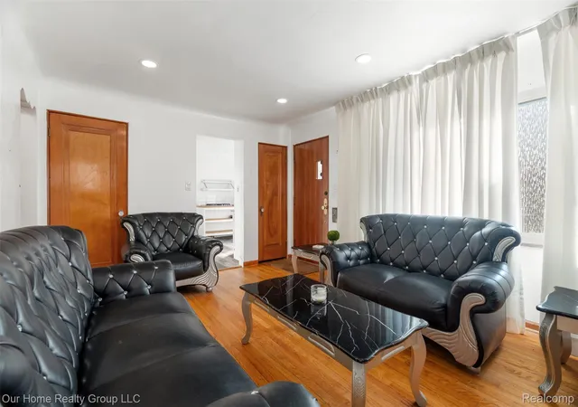 Photo 3 of Single family home for sale at 10144 Beaconsfield St, Detroit, MI 48224 | MLS# 20261066217 | Listing updated on 2026-08-26