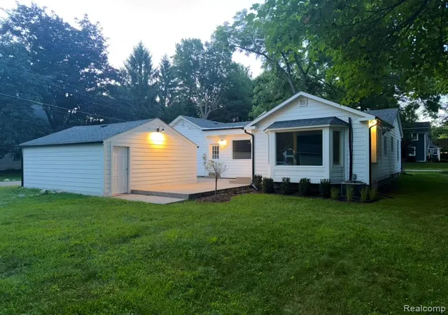 Photo 2 of Single family home for sale at 26091 German Ml Rd, Franklin, MI 48025 | MLS# 20261066219 | Listing updated on 2026-08-26