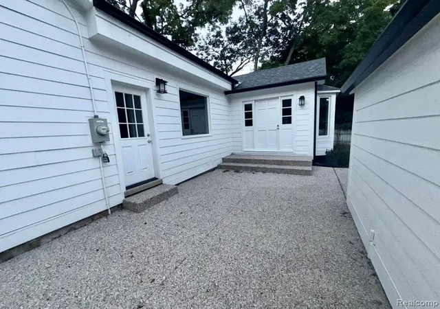 Photo 4 of Single family home for sale at 26091 German Ml Rd, Franklin, MI 48025 | MLS# 20261066219 | Listing updated on 2026-08-26