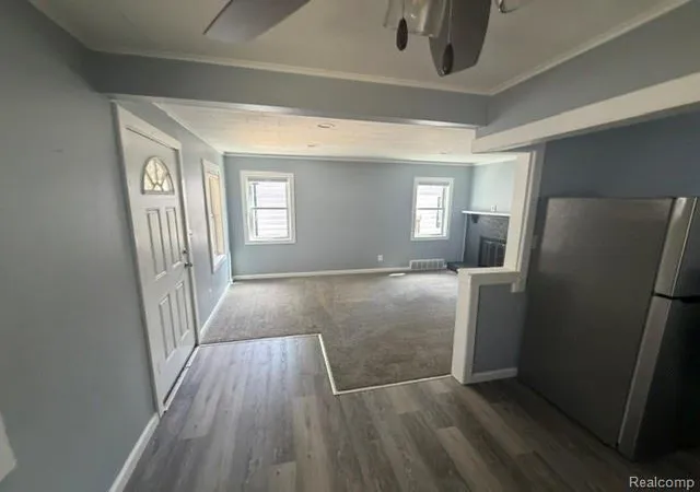 5th image of 227 W Strathmore Ave, Pontiac, MI 48340 | MLS# 20261066232