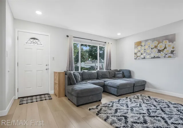 Photo 3 of Single family home for sale at 23037 Hoffman St, Saint Clair Shores, MI 48082 | MLS# 20261066235 | Listing updated on 2026-09-08