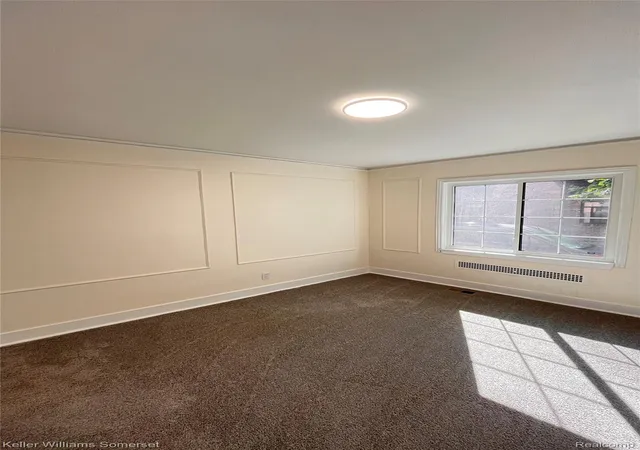 Listing Photo 2 - Condo for sale in building located at 12604 E Outer Dr, Detroit, MI 48224