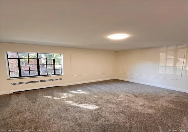 Listing Photo 4 - Condo for sale in building located at 12604 E Outer Dr, Detroit, MI 48224