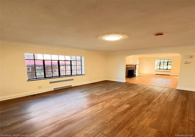 Listing Photo 5 - Condo for sale in building located at 12604 E Outer Dr, Detroit, MI 48224
