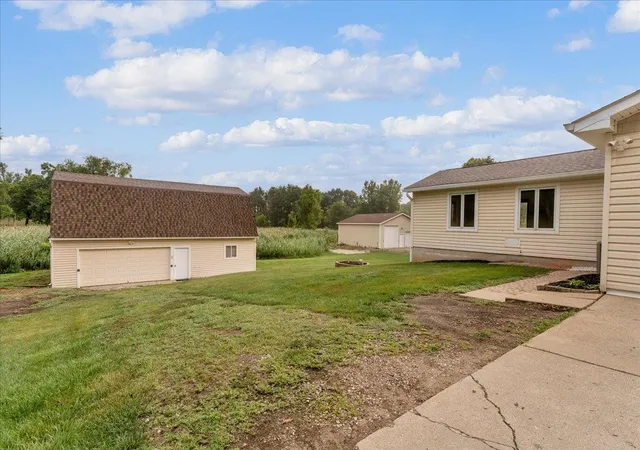 Photo 4 of Single family home for sale at 12789 12 Mile Rd, South Lyon, MI 48178 | MLS# 78080072526 | Listing updated on 2026-10-03