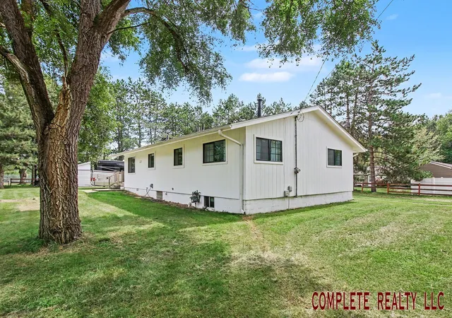 50th image of 326 S Livingston St, West Branch, MI 48661 | MLS# 5050219064