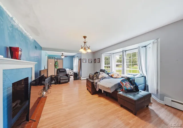 5th image of 434 W Westwood Dr, Adrian, MI 49221 | MLS# 56050219067