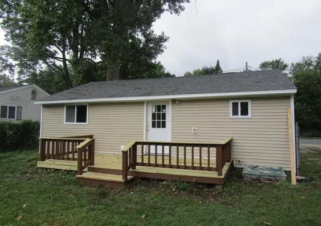 2nd image of 815 Woodlawn Ave, Owosso, MI 48867 | MLS# 60050219068