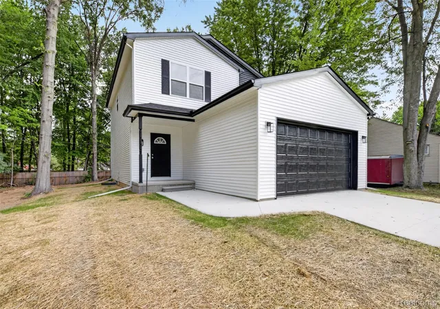 Photo 3 of Single family home for sale at 33724 Barrington St, Westland City Wayne, MI 48186 | MLS# 20261066243 | Listing updated on 2026-09-14