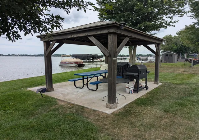 Listing Photo 4 - Condo for sale in building located at 1155 S Lake, Novi, MI 48377 - Unit #45