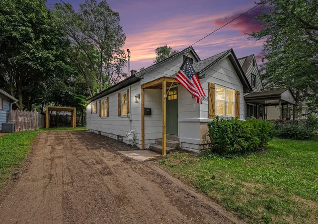 1st image of 2856 Longstreet Ave Sw, Wyoming, MI 49509 | MLS# 65026043646