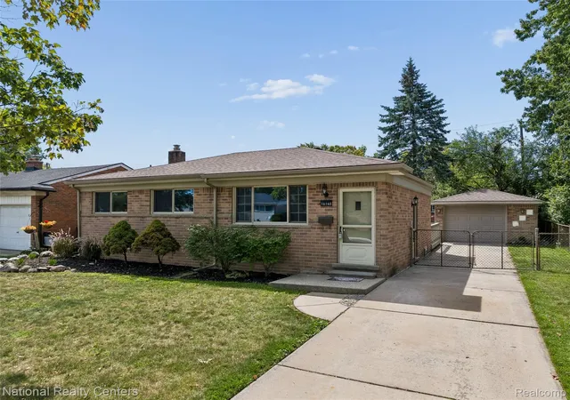 Photo 1 of Sale Pending at 16140 Kennedy St, Roseville, MI 48066 | MLS# 20261066249 | Listing updated on 2026-09-01