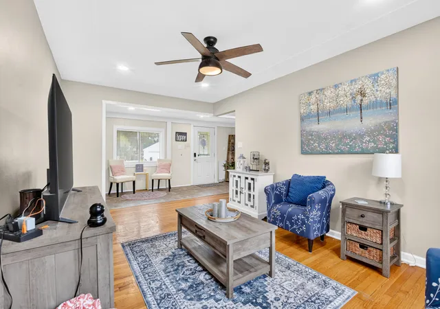Photo 4 of Single family home for sale at 44 Barney Blvd, Battle Creek, MI 49037 | MLS# 64026043666 | Listing updated on 2026-09-12