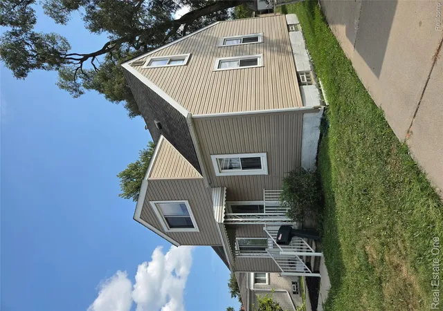 Photo 3 of Single family home for sale at 23140 Socia St, St Clair Shores City Macomb, MI 48082 | MLS# 20261066267 | Listing updated on 2026-09-13
