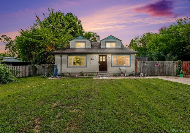 Photo 1 of Single family home for sale at 24915 Crisler St, Taylor, MI 48180 | MLS# 20261066270 | Listing updated on 2026-09-05
