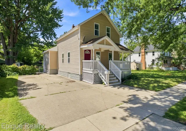 3rd image of 2413 Walnut St, Port Huron, MI 48060 | MLS# 20261066272