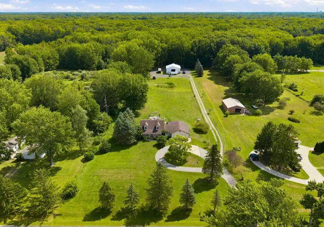 Photo 1 of Sale Pending at 2635 Palms Rd, Columbus, MI 48063 | MLS# 58050219083 | Listing updated on 2026-09-13