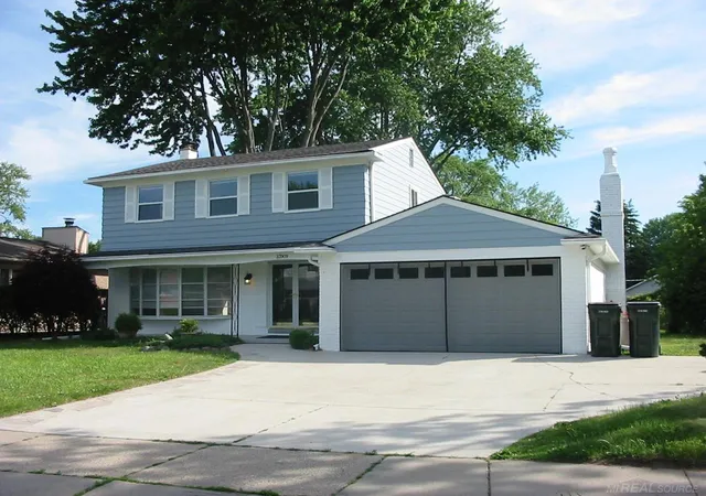 Photo 1 of Single family home for sale at 23909 Talbot St, Saint Clair Shores, MI 48082 | MLS# 58050219085 | Listing updated on 2026-08-25