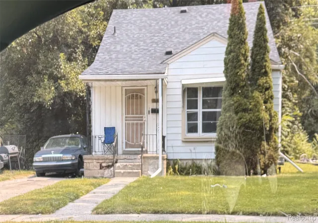 Photo 1 of Single family home for sale at 17634 Westbrook St, Detroit, MI 48219 | MLS# 20261066282 | Listing updated on 2026-08-23