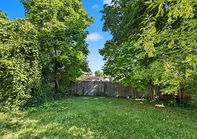 14th image of 908 W Lapeer St, Lansing, MI 48915 | MLS# 65026043680