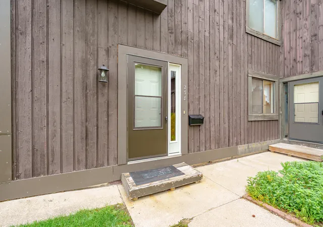 2nd image of 238 Falkirk Ct, Kalamazoo, MI 49006 | MLS# 66026043681
