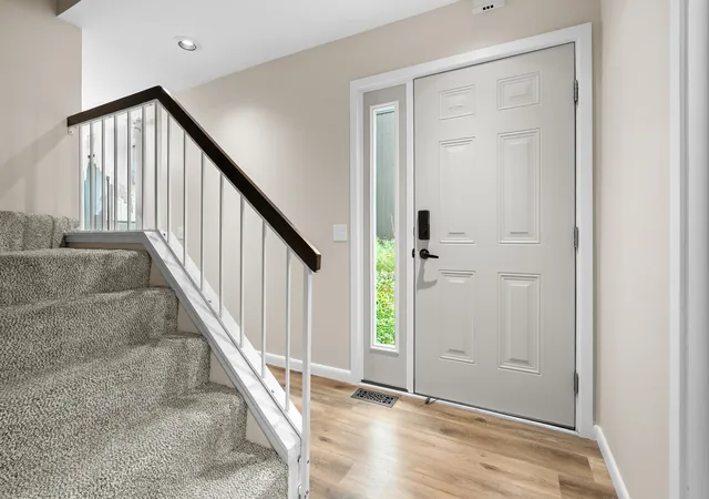 Listing Photo 5 - Condo for sale in building located at 238 Falkirk Ct, Kalamazoo, MI 49004
