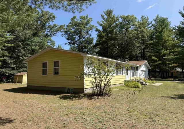 3rd image of 3838 Rosemary Ln, Glennie, MI 48737 | MLS# 77080072531