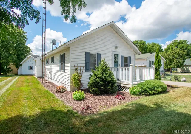 Photo 1 of Sale Pending at 335 Oriole St, Lapeer City Lapeer, MI 48446 | MLS# 20261066303 | Listing updated on 2026-09-02