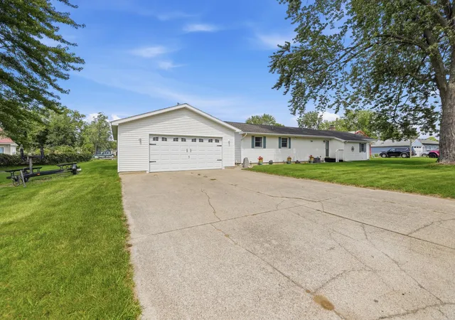2nd image of 12632 Blue Lagoon Rd, Shelbyville, MI 49344 | MLS# 65026043689