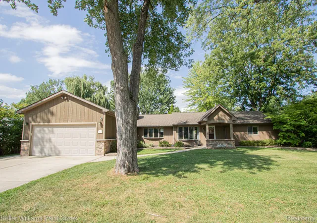 Photo 1 of Single family home for sale at 21725 Ulrich St, Clinton Charter Township Macomb, MI 48036 | MLS# 20261066316 | Listing updated on 2026-09-09