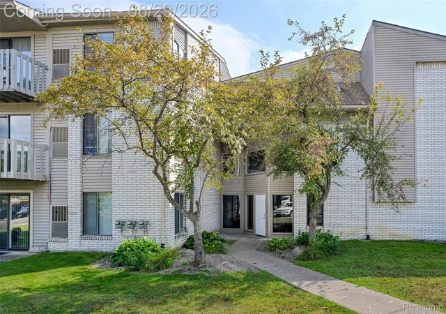 Photo 1 of Condo for sale at 32013 W 12 Mile Rd, Farmington Hills City Oakland, MI 48334 | MLS# 20261066317 | Listing updated on 2026-08-29