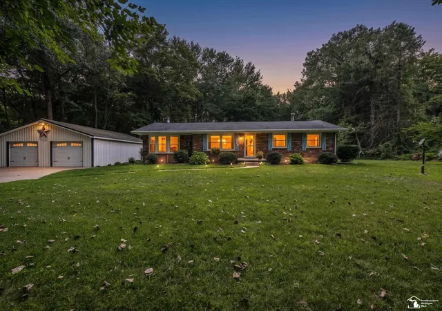 2nd image of 9703 Summerfield Rd, Temperance, MI 48182 | MLS# 57050219095