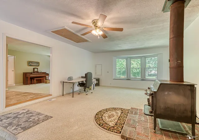 3rd image of 9703 Summerfield Rd, Temperance, MI 48182 | MLS# 57050219095
