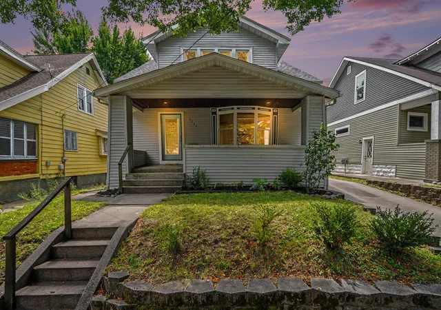 Photo 2 of Single family home for sale at 1216 Hovey St Sw, Grand Rapids, MI 49504 | MLS# 65026043701 | Listing updated on 2026-08-27