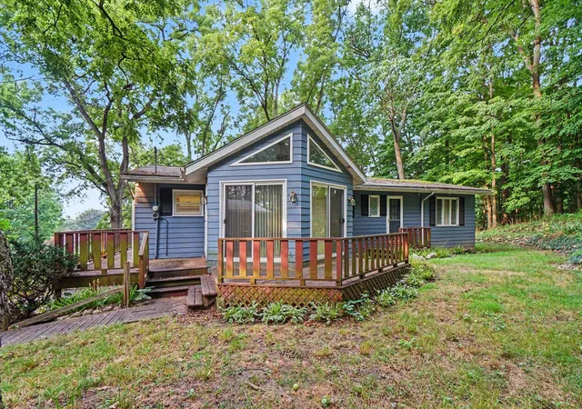 Photo 1 of Sale Pending at 400 W Jackson St, Augusta, MI 49012 | MLS# 66026043700 | Listing updated on 2026-09-11