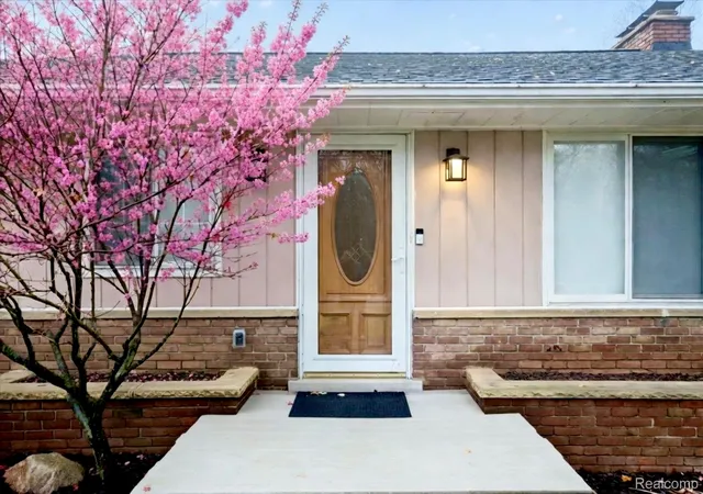Photo 3 of Single family home for sale at 30609 Inkster Rd, Franklin, MI 48025 | MLS# 20261066336 | Listing updated on 2026-09-05
