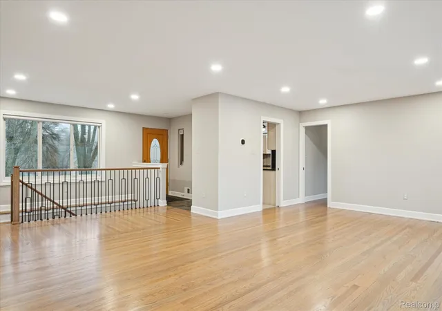Photo 4 of Single family home for sale at 30609 Inkster Rd, Franklin, MI 48025 | MLS# 20261066336 | Listing updated on 2026-09-05