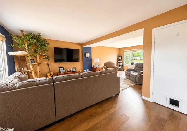 Photo 3 of Single family home for sale at 5901 Urban Dr, East China, MI 48054 | MLS# 58050219102 | Listing updated on 2026-09-28