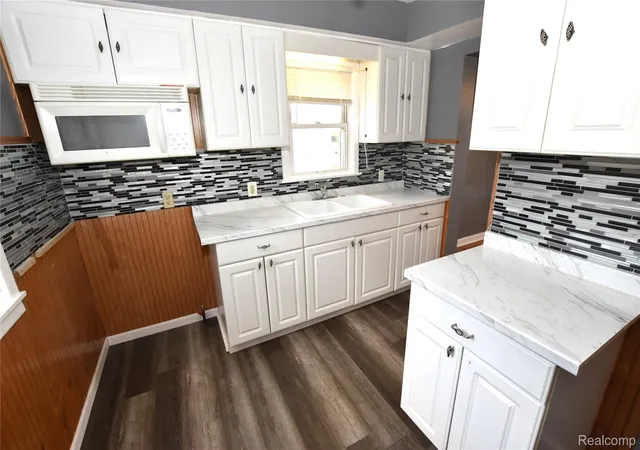 Photo 3 of Single family home for sale at 3606 Dale Ave, Flint, MI 48506 | MLS# 20261066345 | Listing updated on 2026-09-14