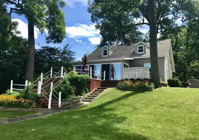 1st image of 16218 East Lake Dr, White Pigeon, MI 49099 | MLS# 68026043713